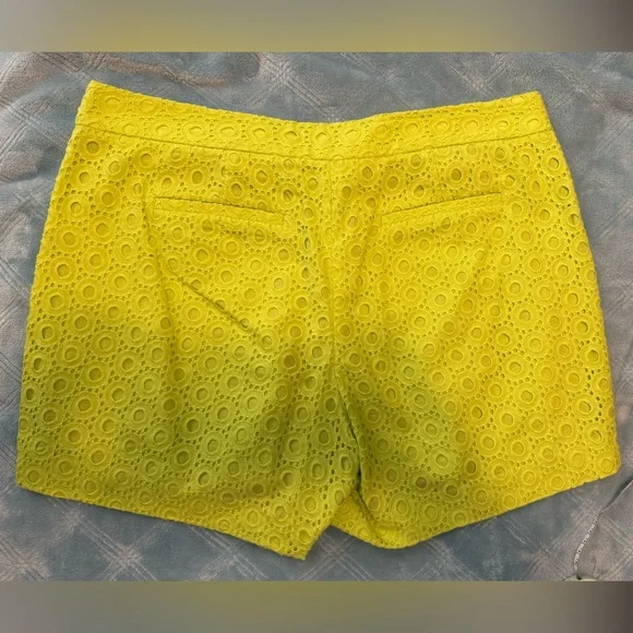 Crown & Ivy Lime Eyelet Shorts - Picture 2 of 6